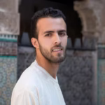 شاب مسلم يريد الاستخارة بالقرآن من موقع الجيل القرآني يثق في الخيرة الكترونية